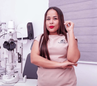 Dra. Karina Beltre -INCOEMA 19 - Instituto de Cirugía Oftalmológica y Especialidades Médicas Avanzadas